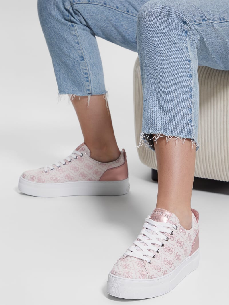 Guess Giaa Logo Print Low-Top Sneakers - Medium Pink Logo Guess Giaa Logo Print Low-Top Sneakers - Medium Pink Logo
