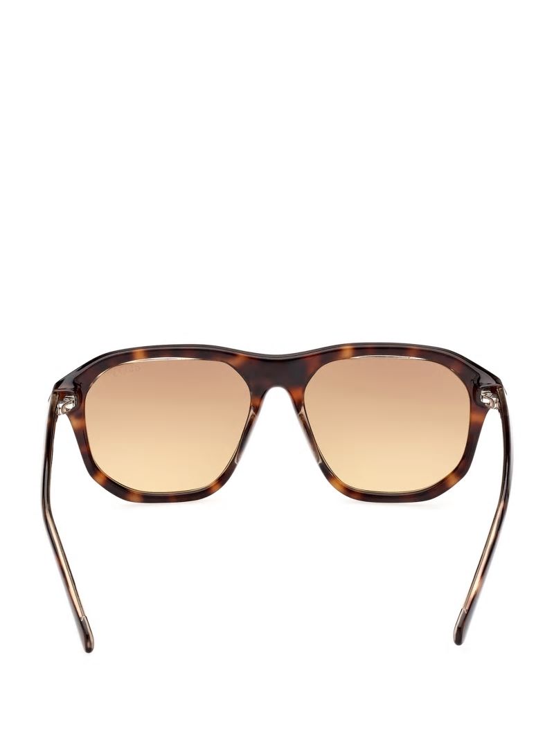 Guess Plastic Navigator Sunglasses - Dark Havana/Gradient Brn Guess Plastic Navigator Sunglasses - Dark Havana/Gradient Brn
