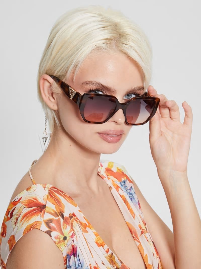 Guess Plastic Cat-Eye Sunglasses - Tort Guess Plastic Cat-Eye Sunglasses - Tort